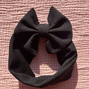BowMama Handmade Black Bow 🪡🎀